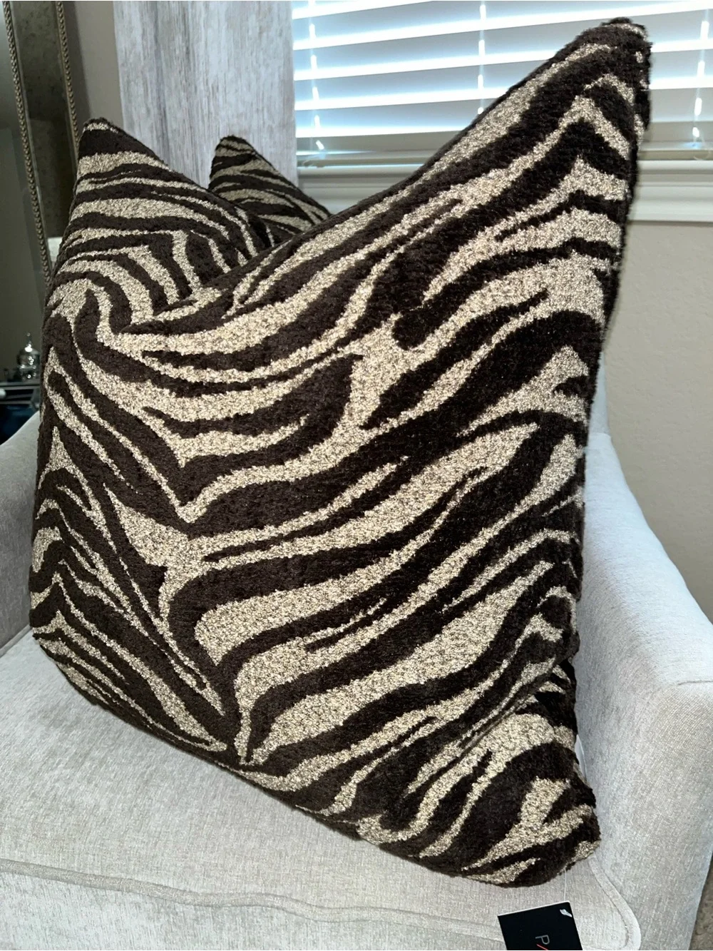 1-NWT P/Kaufmann luxe Brown Ivory Zebra design decorative pillow